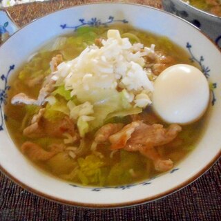 豚肉とレタスの塩ラーメン